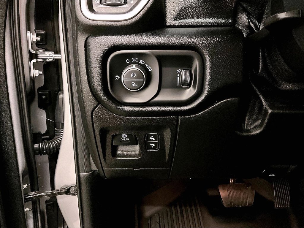 Used 2021 RAM 1500 Big Horn AWD/4WD image 16