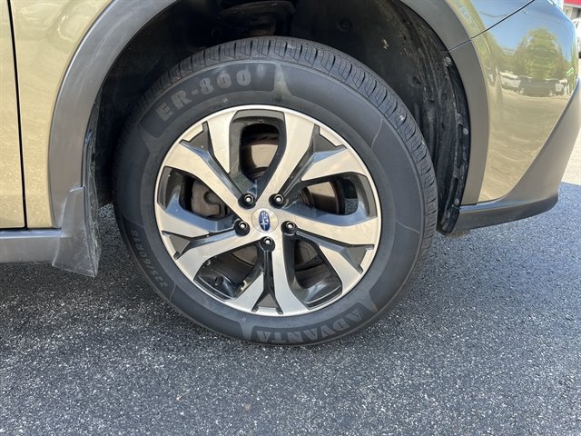 Used 2020 Subaru Outback Touring AWD/4WD image 5