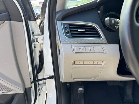 Used 2017 Hyundai Sonata Plug-In Hybrid FWD image 14