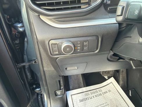 Used 2022 Ford Explorer XLT w/ Equipment Group 202A AWD/4WD image 18