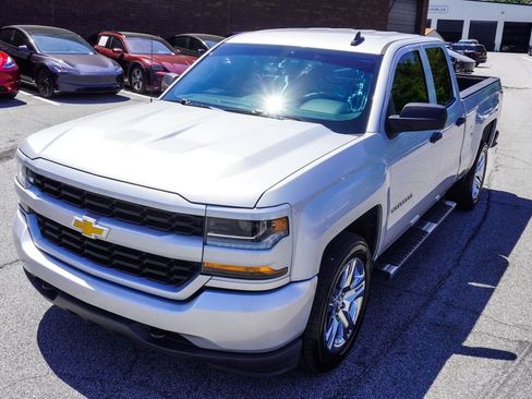 Used 2018 Chevrolet Silverado 1500 Custom w/ Custom Value Package RWD image 33