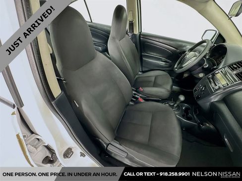 Used 2017 Nissan Versa S Plus FWD image 27