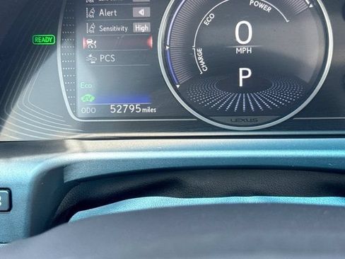 Used 2024 Lexus ES 300h Ultra Luxury w/ Accessory Package (Z2) FWD image 30