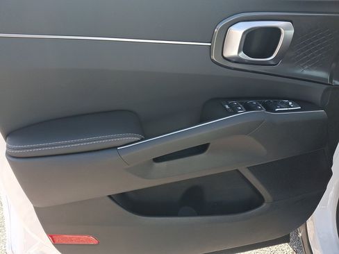 New 2026 Kia Sorento EX FWD image 9