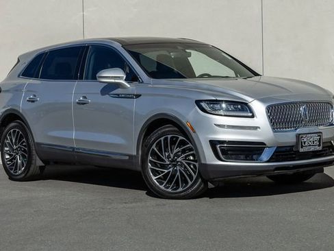 Used 2019 Lincoln Nautilus Reserve image 17