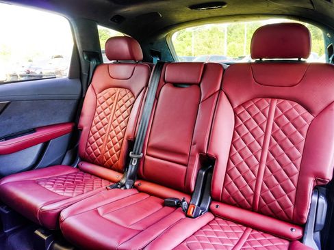 Used 2023 Audi SQ7 Prestige AWD/4WD image 40