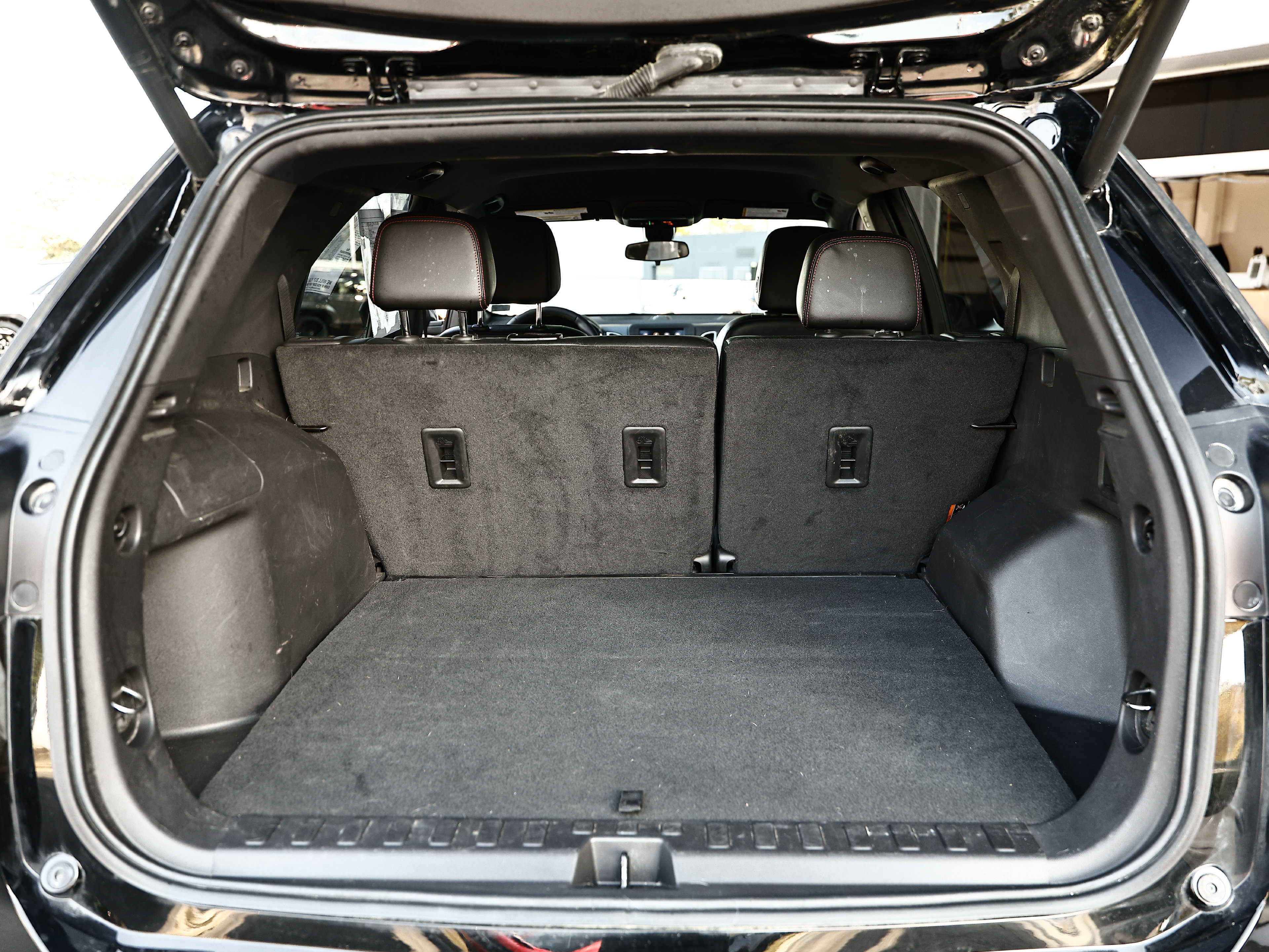 Used 2024 Chevrolet Equinox RS FWD image 27