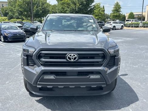 Used 2025 Toyota Tacoma SR5 AWD/4WD image 9