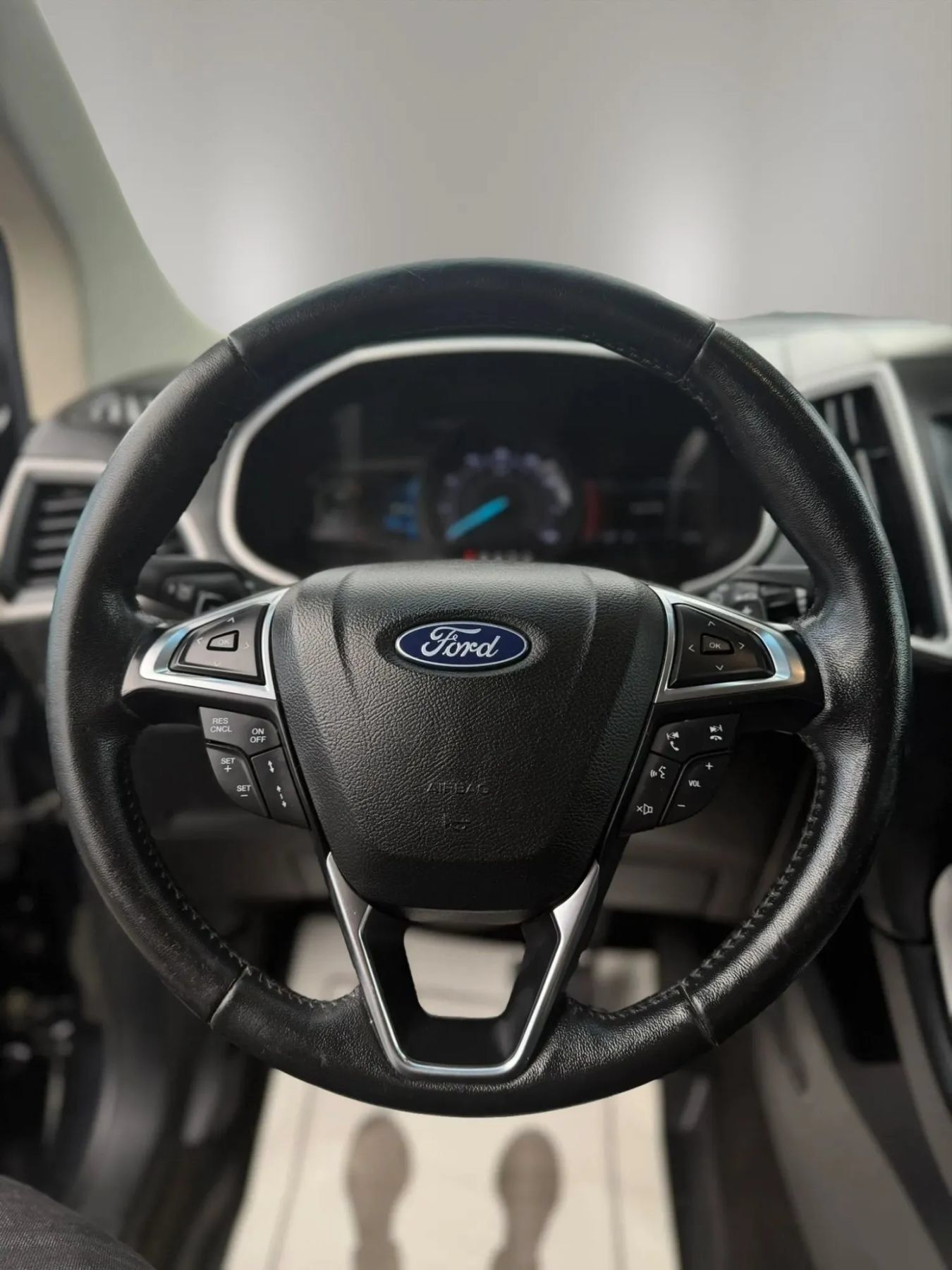 Used 2018 Ford Edge SEL w/ Equipment Group 201A AWD/4WD image 19