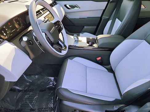 Used 2025 Land Rover Range Rover Velar S image 23