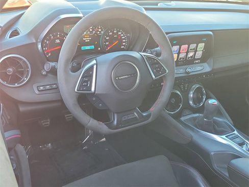 Used 2017 Chevrolet Camaro ZL1 image 4