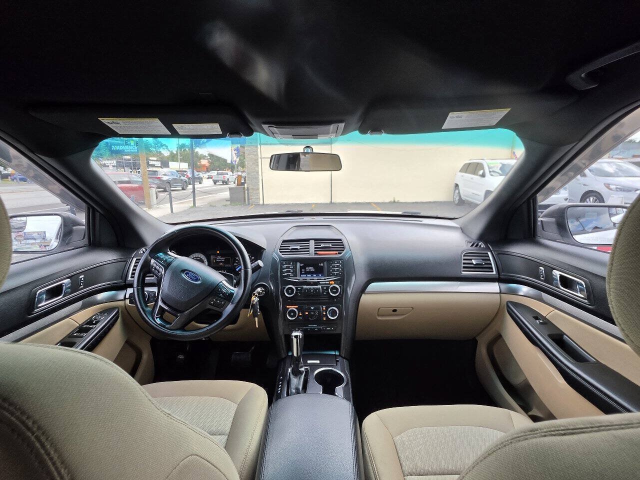 Used 2017 Ford Explorer FWD image 17