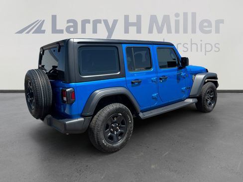 Used 2026 Jeep Wrangler Unlimited Sport AWD/4WD image 5