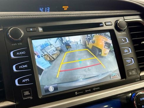 Used 2017 Toyota Highlander Limited Platinum image 15