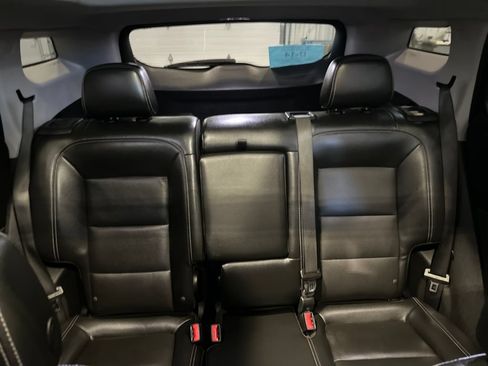 Used 2023 GMC Terrain SLT w/ Infotainment Package II AWD/4WD image 24