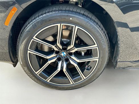 New 2026 BMW 760i xDrive w/ Executive Package image 28