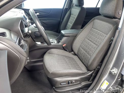 Used 2024 Chevrolet Equinox LT FWD image 9