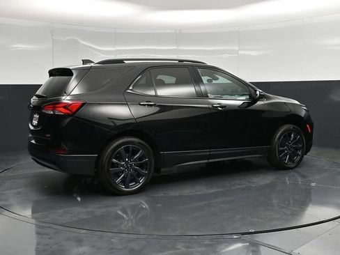 Used 2024 Chevrolet Equinox RS FWD image 2