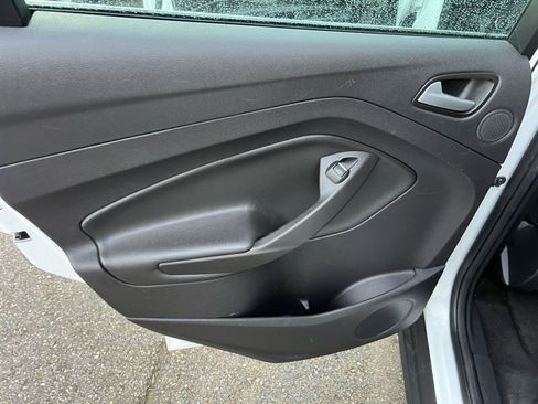 Used 2016 Ford C-MAX SEL w/ Equipment Group 301A image 18