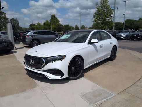 New 2026 Mercedes-Benz E 450 4MATIC Sedan image 1