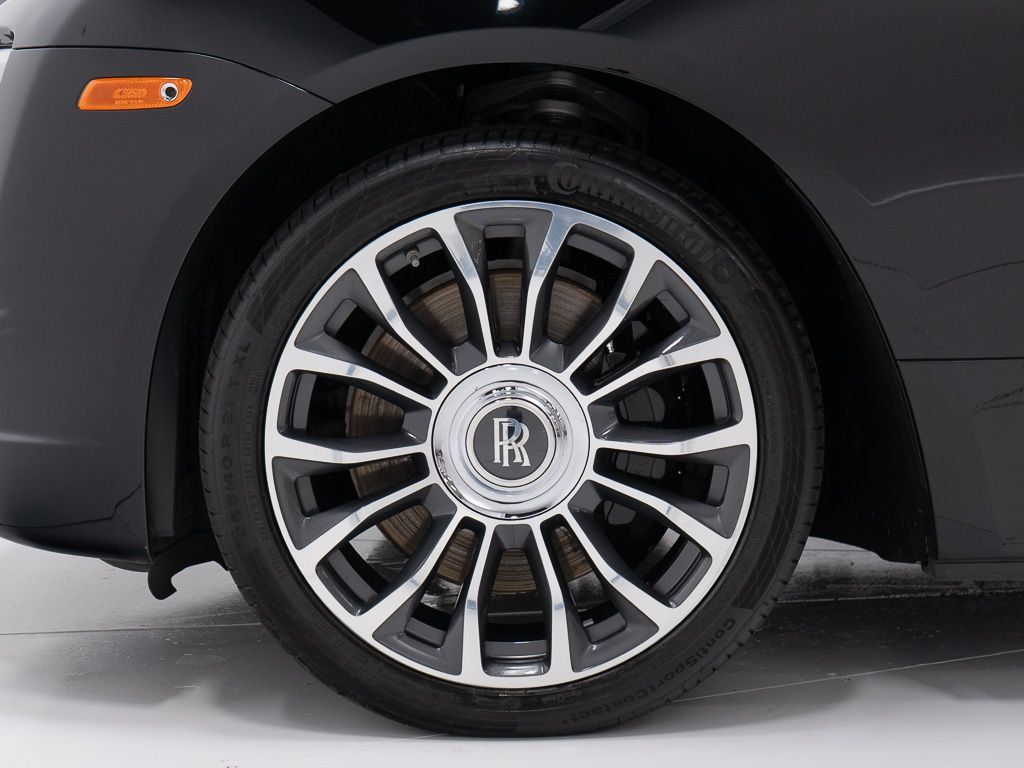 Certified 2018 Rolls-Royce Dawn RWD image 49