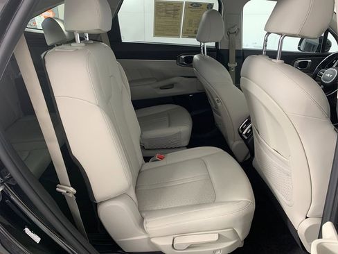 Used 2022 Kia Sorento SX Prestige image 39