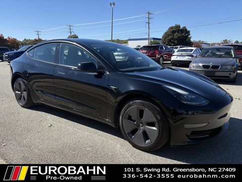 Used 2023 Tesla Model 3 Standard Range image 30