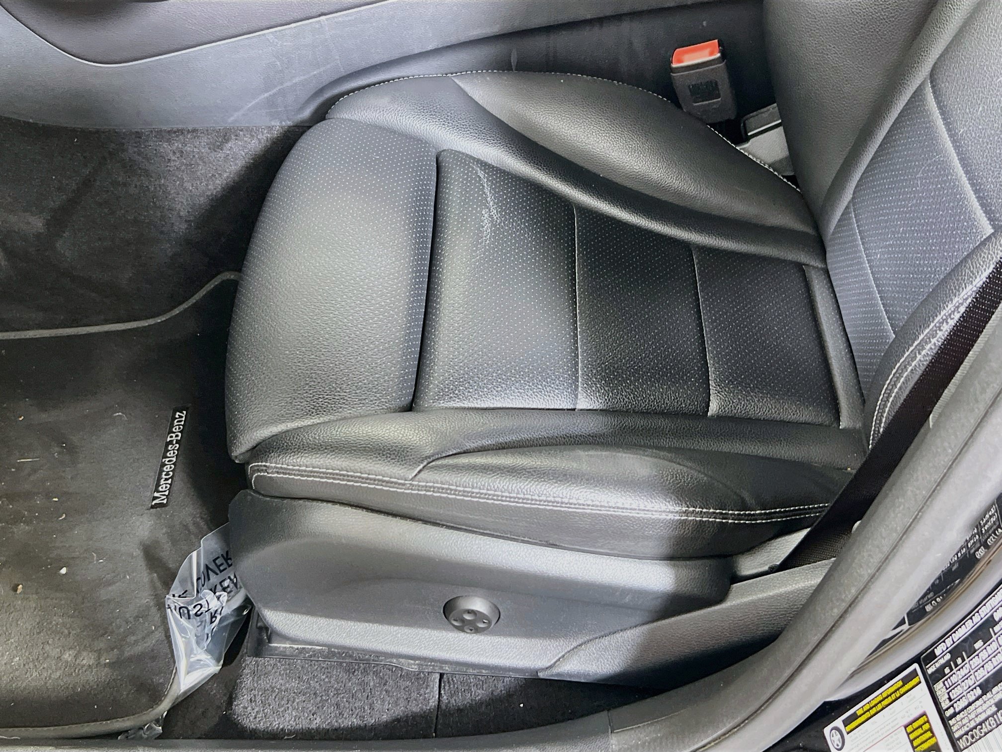 Used 2019 Mercedes-Benz GLC 300 4MATIC image 18