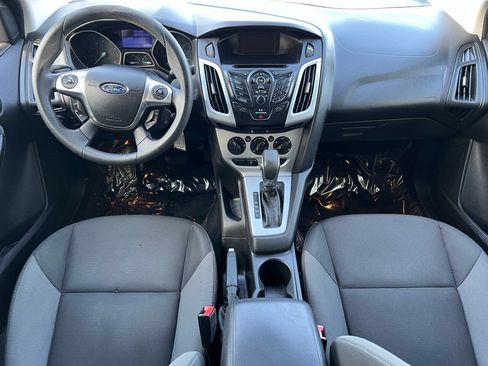 Used 2013 Ford Focus SE FWD image 13