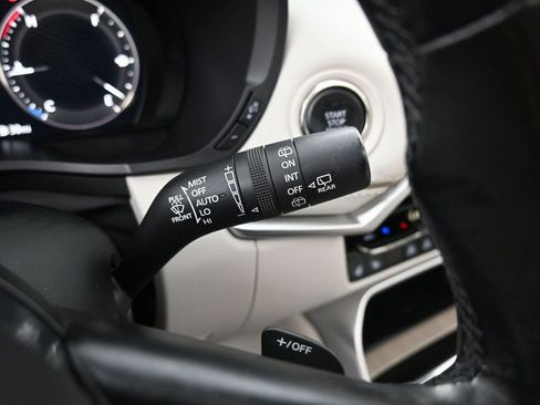 Used 2024 MAZDA CX-90 3.3 Turbo S w/ Premium Package image 17