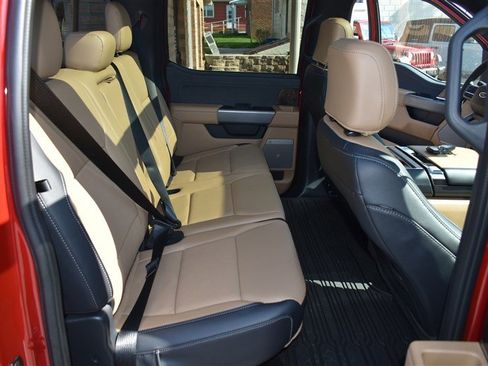 Used 2022 Ford F150 Lariat w/ Equipment Group 502A High image 34