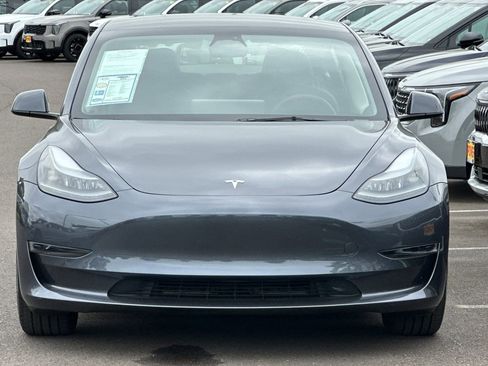 Used 2023 Tesla Model 3 Standard Range RWD image 9