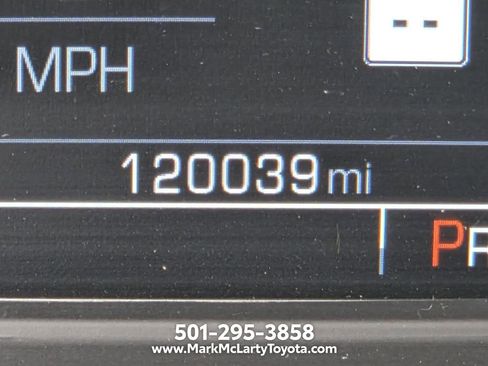Used 2019 GMC Yukon SLT w/ Premium Edition AWD/4WD image 30