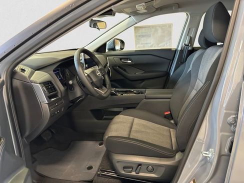 New 2026 Nissan Rogue SV AWD/4WD image 9