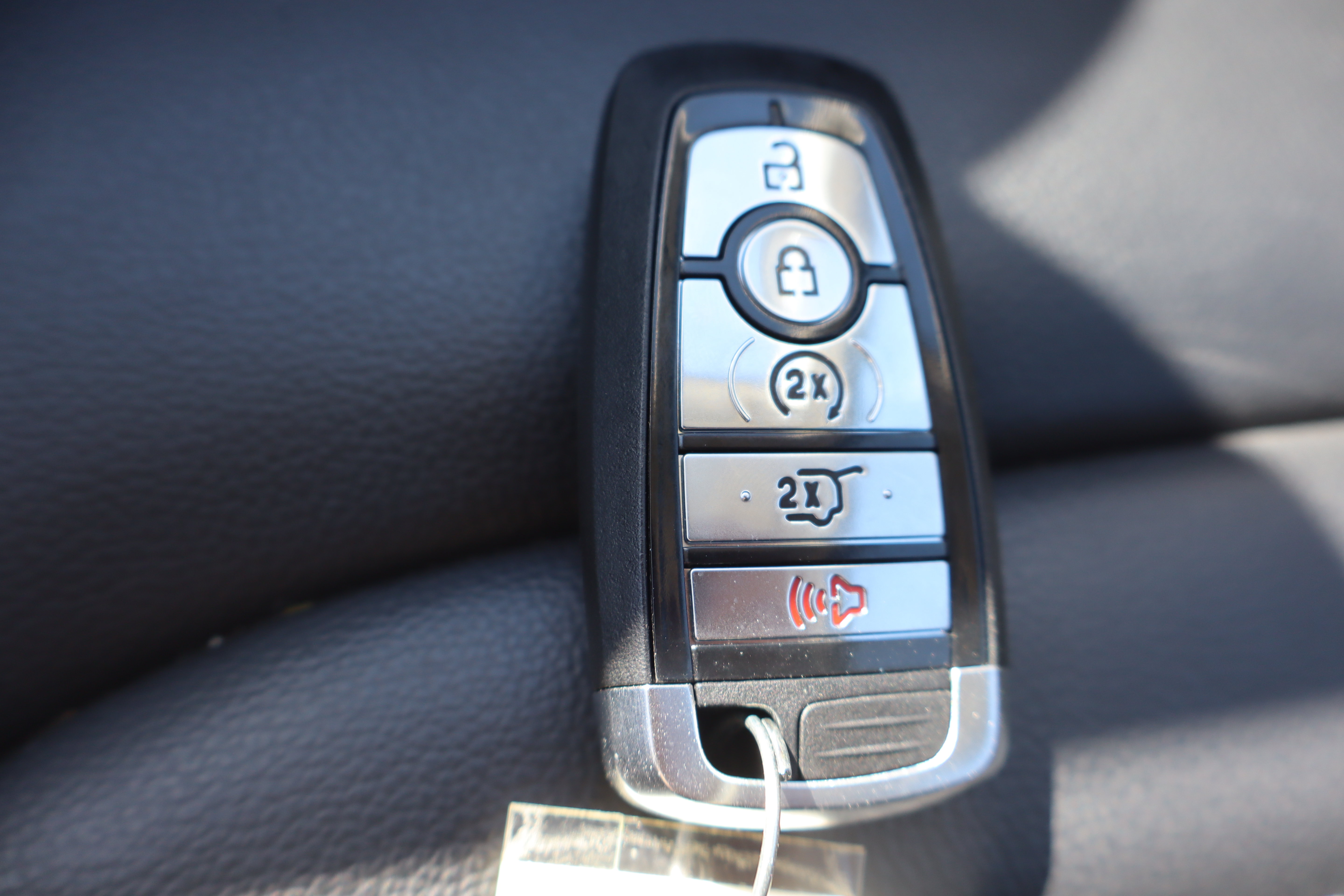 Used 2024 Ford Edge SEL w/ Convenience Package AWD/4WD image 32