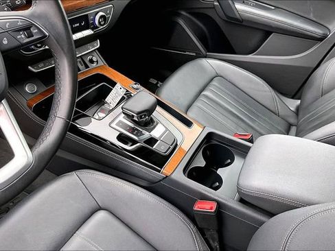 Used 2023 Audi Q5 2.0T Premium Plus w/ Premium Plus Package AWD/4WD image 14