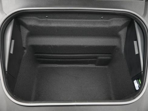Certified 2026 Porsche 911 Carrera RWD image 31