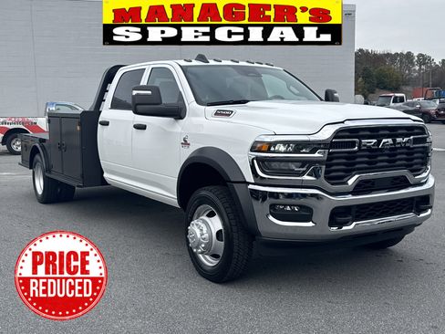 New 2026 RAM 5500 Tradesman w/ Chrome Appearance Group image 1