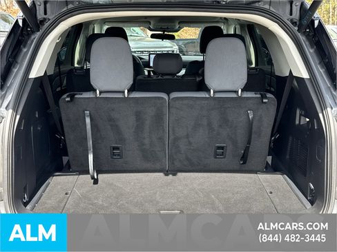 Used 2025 Ford Explorer Active RWD image 21