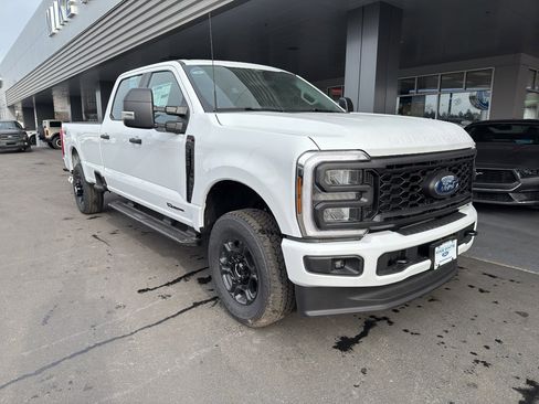 New 2026 Ford F250 XL w/ STX Appearance Package AWD/4WD image 8
