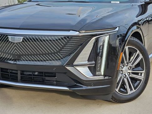 New 2026 Cadillac Lyriq Luxury image 7