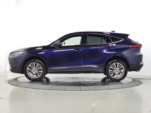 Used 2021 Toyota Venza XLE w/ Softex Package AWD/4WD image 5