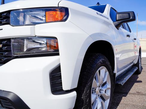 Used 2019 Chevrolet Silverado 1500 Custom w/ Custom Value Package image 21