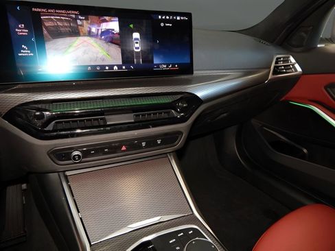Used 2025 BMW 330i xDrive Sedan w/ M Sport Package image 28