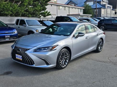 Used 2025 Lexus ES 350 w/ Accessory Package (Z1) FWD image 7