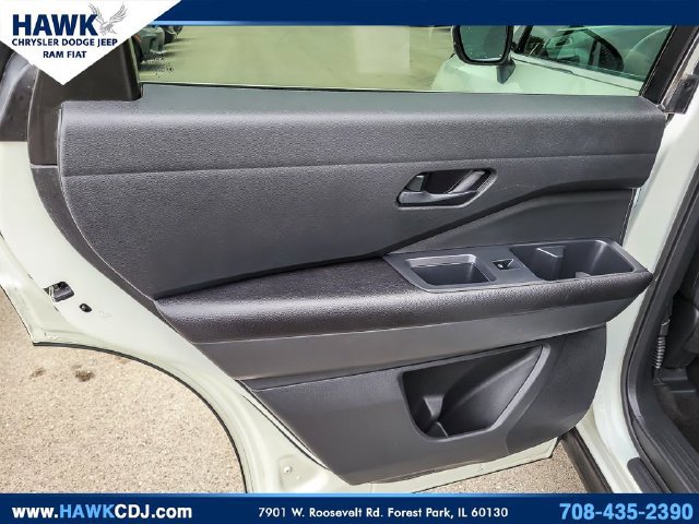 Used 2024 Nissan Pathfinder SV AWD/4WD image 24