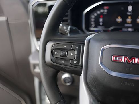 Used 2025 GMC Sierra 1500 SLT AWD/4WD image 17