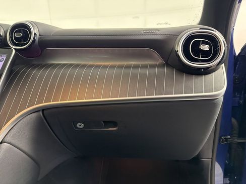 Used 2024 Mercedes-Benz GLC 300 4MATIC w/ AMG Line image 10