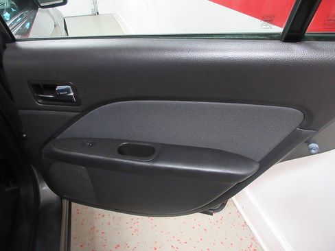 Used 2011 Ford Fusion SE w/ 202A Rapid Spec Order Code image 24