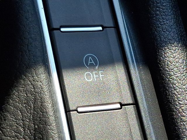 Used 2023 Volkswagen Tiguan SE FWD image 26